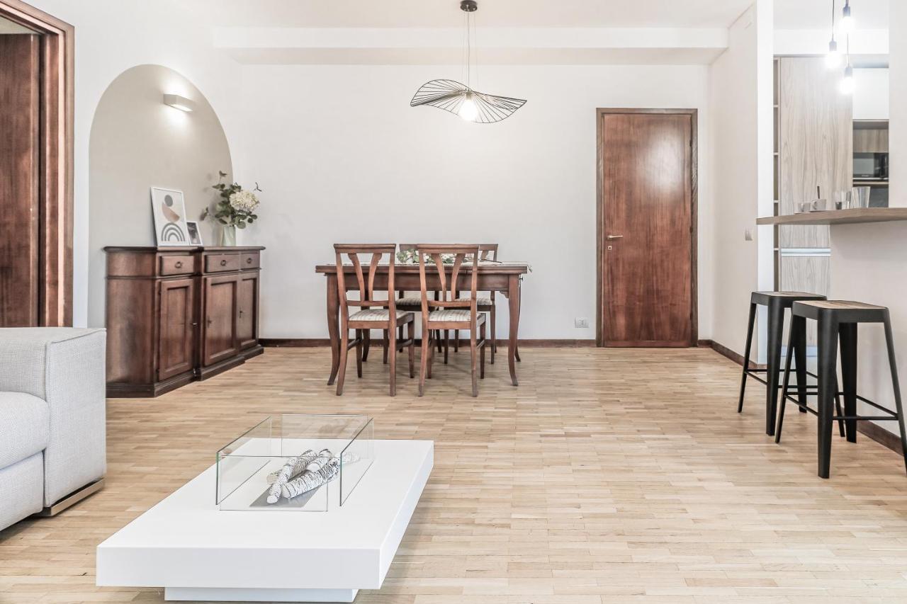 Stunning View Lakeside Apartment - Larihome A11 غْرافيدونا المظهر الخارجي الصورة