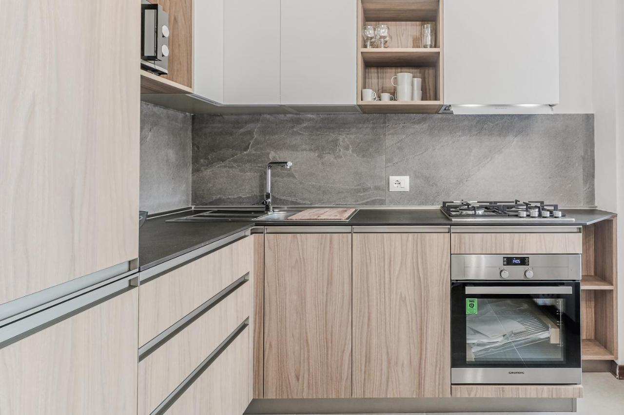 Stunning View Lakeside Apartment - Larihome A11 غْرافيدونا المظهر الخارجي الصورة