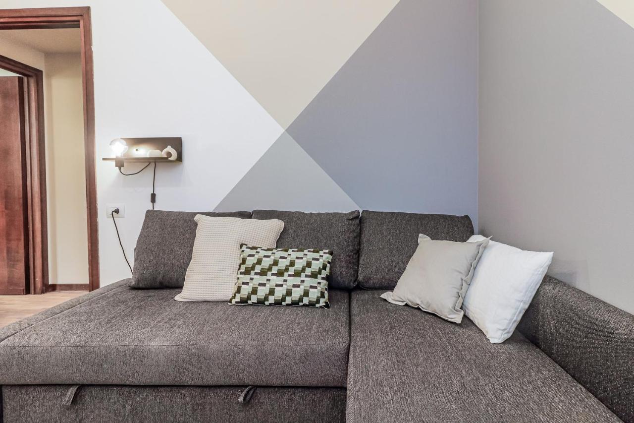 Stunning View Lakeside Apartment - Larihome A11 غْرافيدونا المظهر الخارجي الصورة